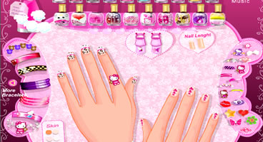 Pintando as unhas com a decoração da Hello Kitty